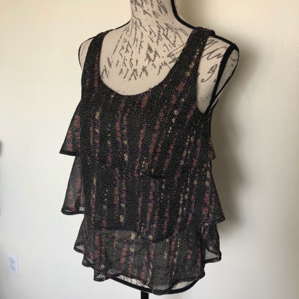 ❤️5/$25 PaulnKC Floral Ruffle Tank Top